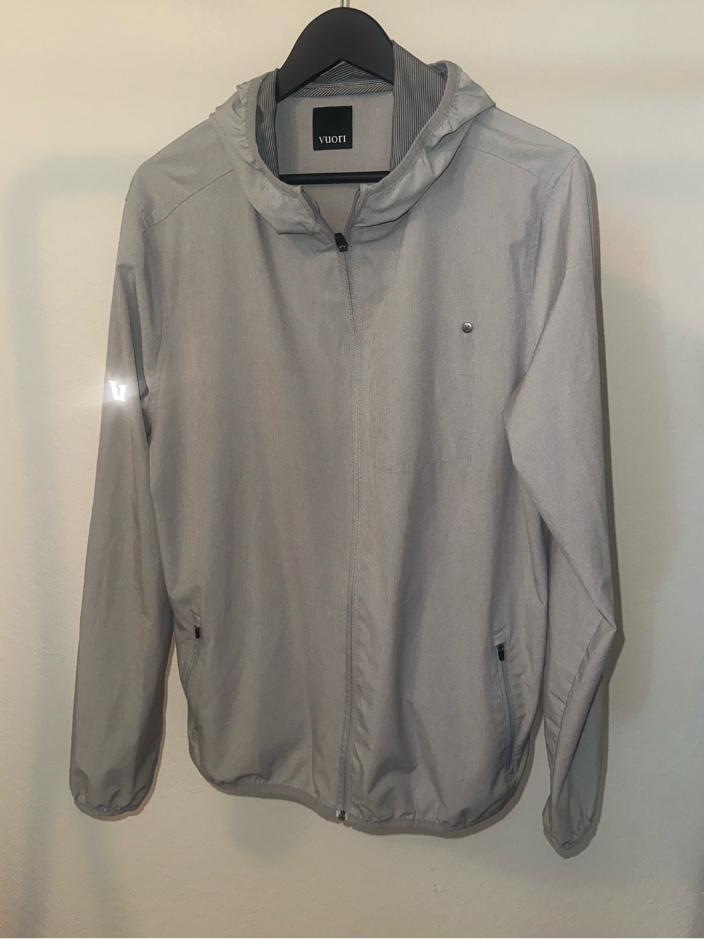 Vuori Outdoor Trainer Shell - Platinum Linen Texture